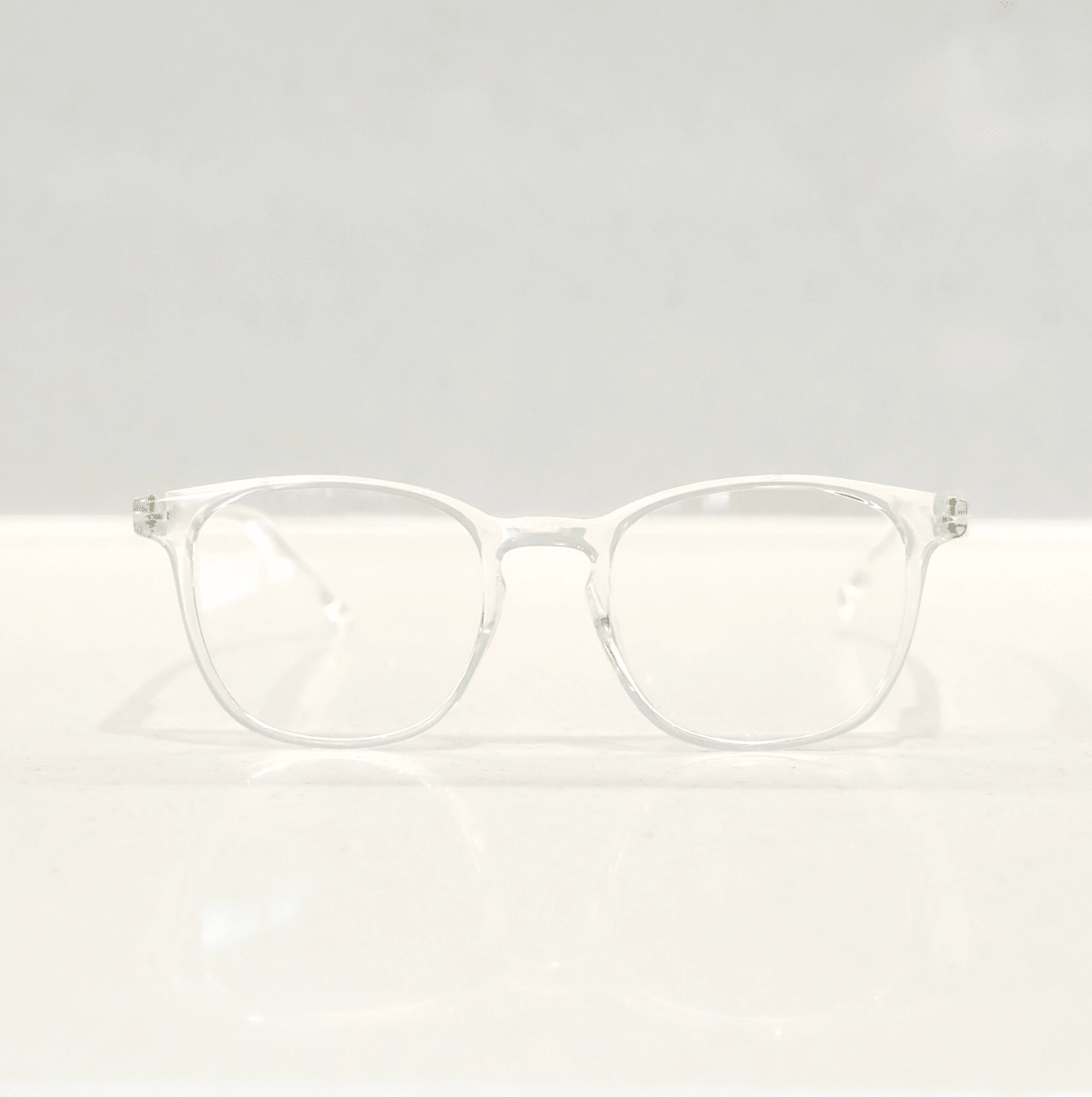 NUYU Afterlight blue light blocking glasses UK clear transparent frame front view